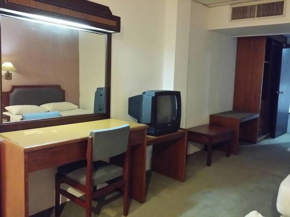 Anika Inn - Клуанг Екстер'єр фото
