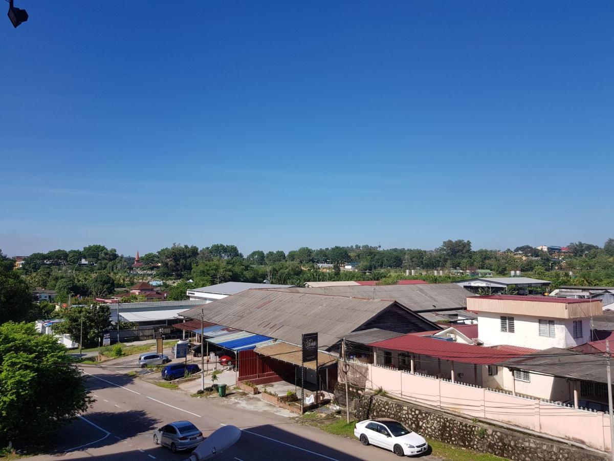 Anika Inn - Клуанг Екстер'єр фото